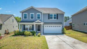 The Finishing Touch That Can Transform Your Entire Front Yard